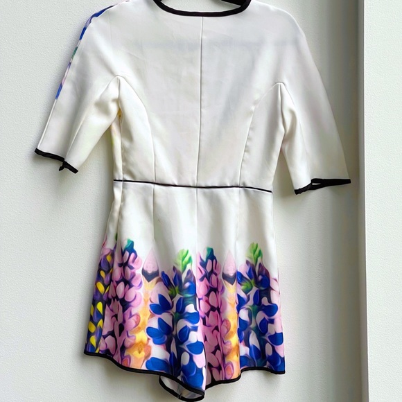 White Half Sleeve Contrast Trims Floral Jumpsuit romper - Picture 7 of 8